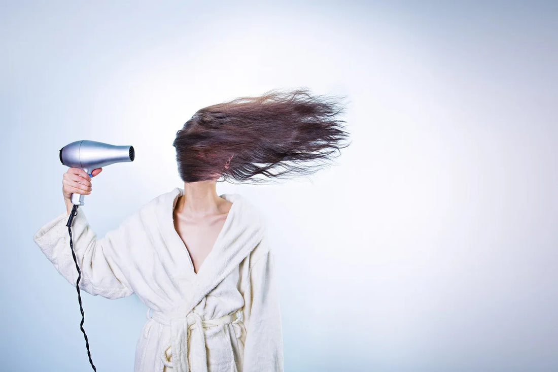 Comment entretenir votre coupe de cheveux entre deux visites chez le coiffeur ?